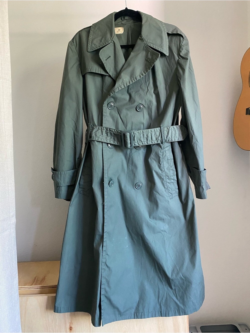 Men’s Classic Green Double-Breasted Trench Coat with Belt